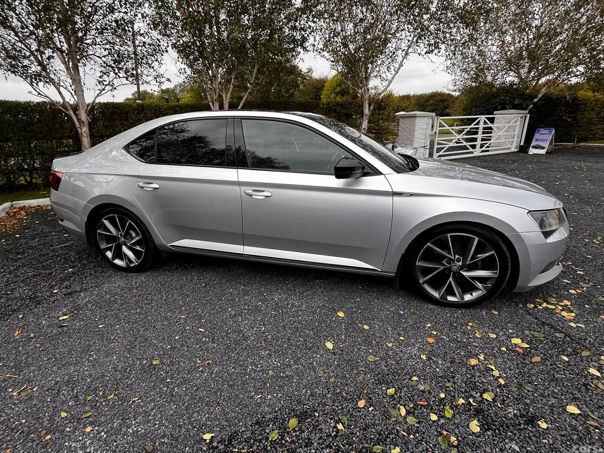 Skoda Superb Saloon, Diesel, 2019, Grey
