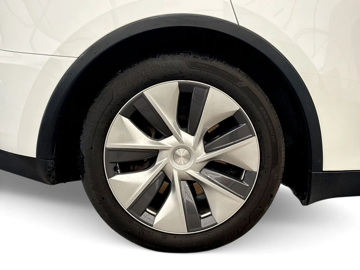 Tesla Model Y MPV, Electric, 2023, White