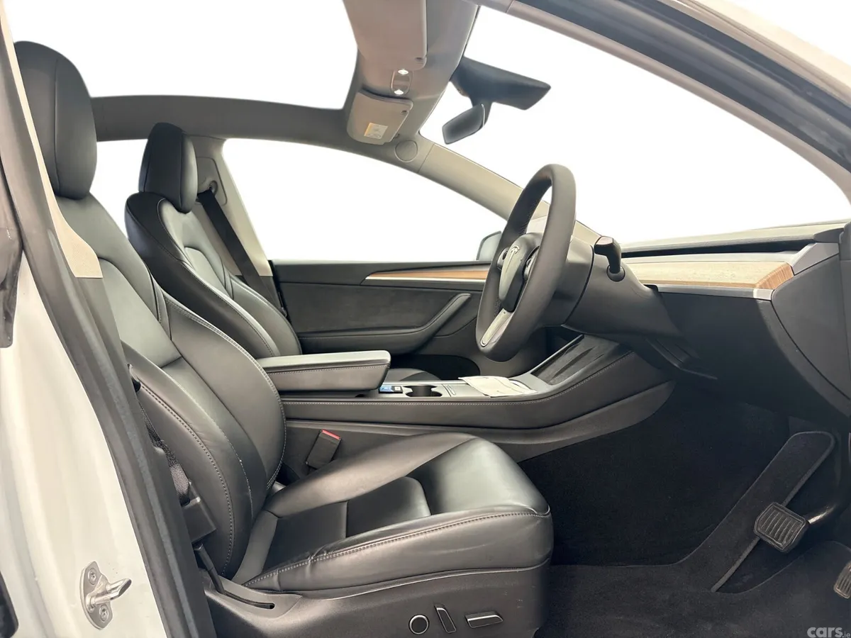 Tesla Model Y MPV, Electric, 2023, White
