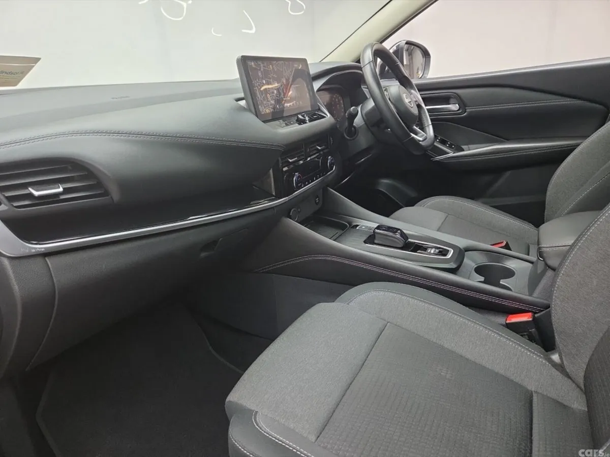 Nissan Qashqai MPV, Petrol Hybrid, 2023, Black