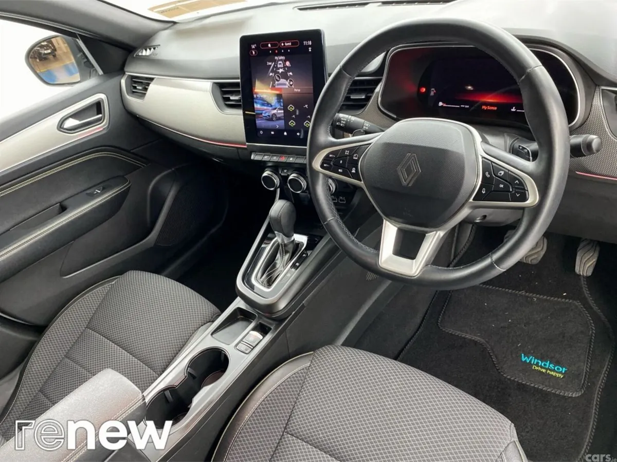 Renault Arkana Hatchback, Petrol Hybrid, 2025, White
