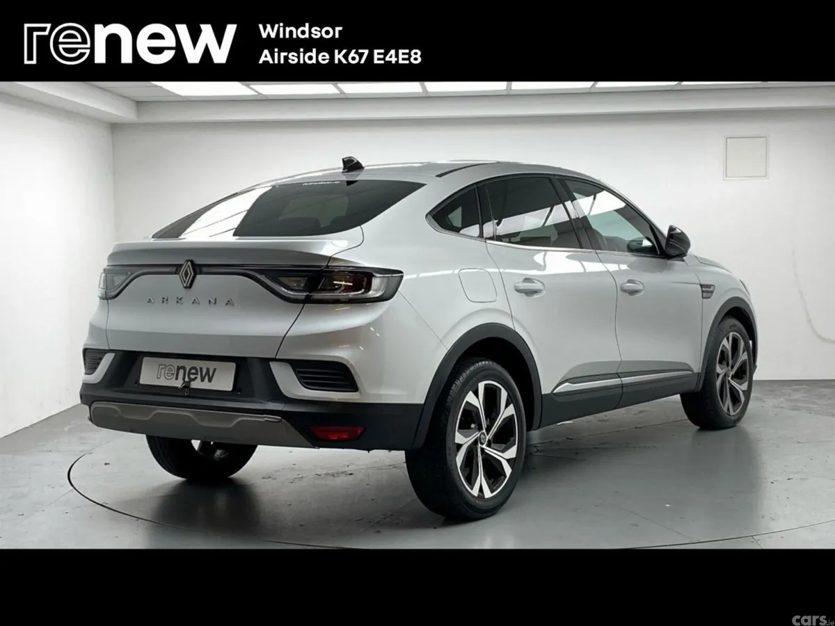 Renault Arkana Hatchback, Petrol Hybrid, 2025, White