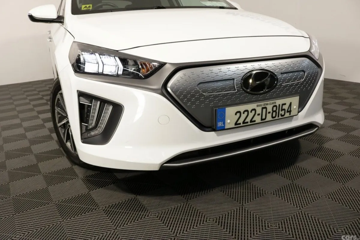 Hyundai IONIQ Hatchback, Electric, 2022, White