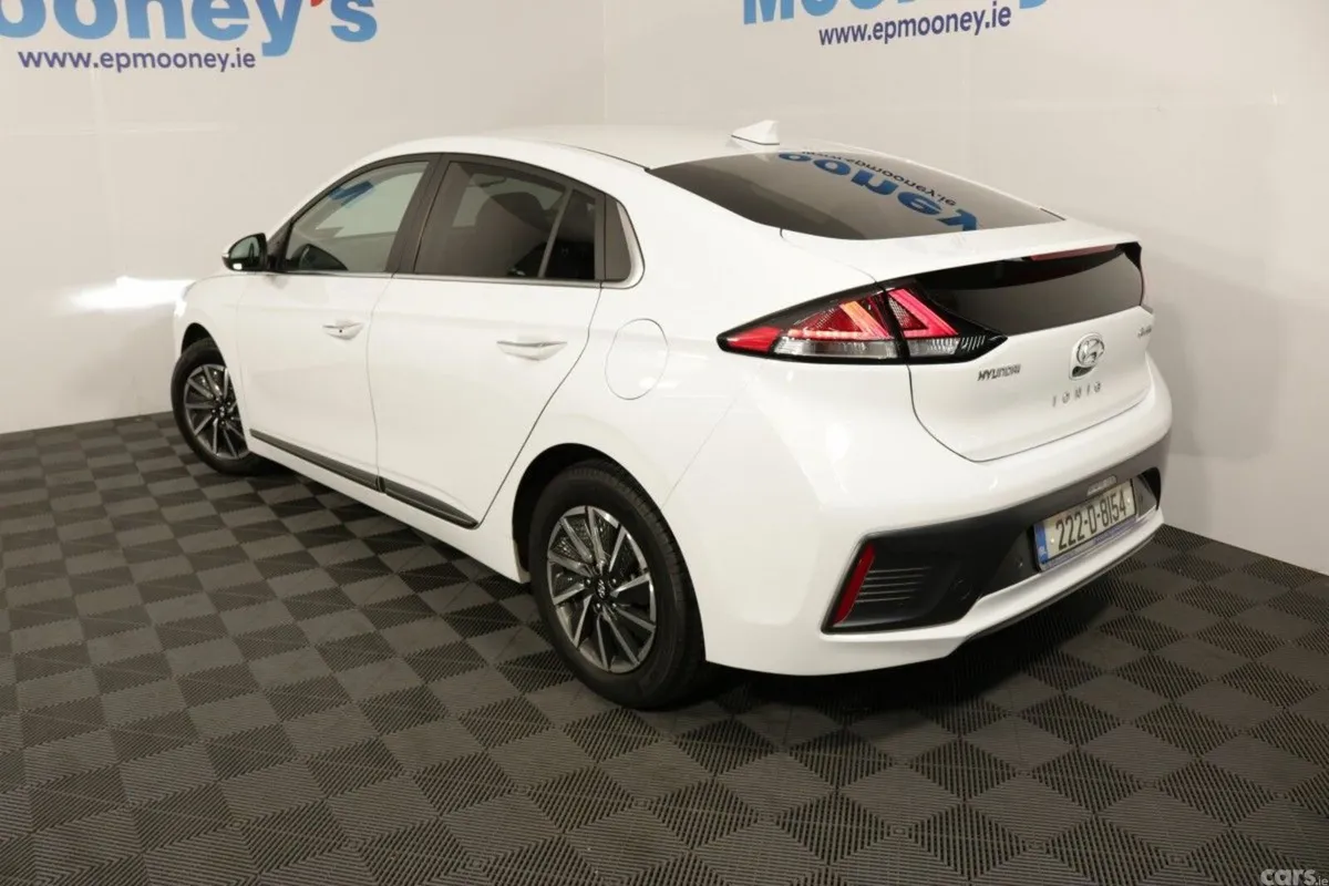 Hyundai IONIQ Hatchback, Electric, 2022, White