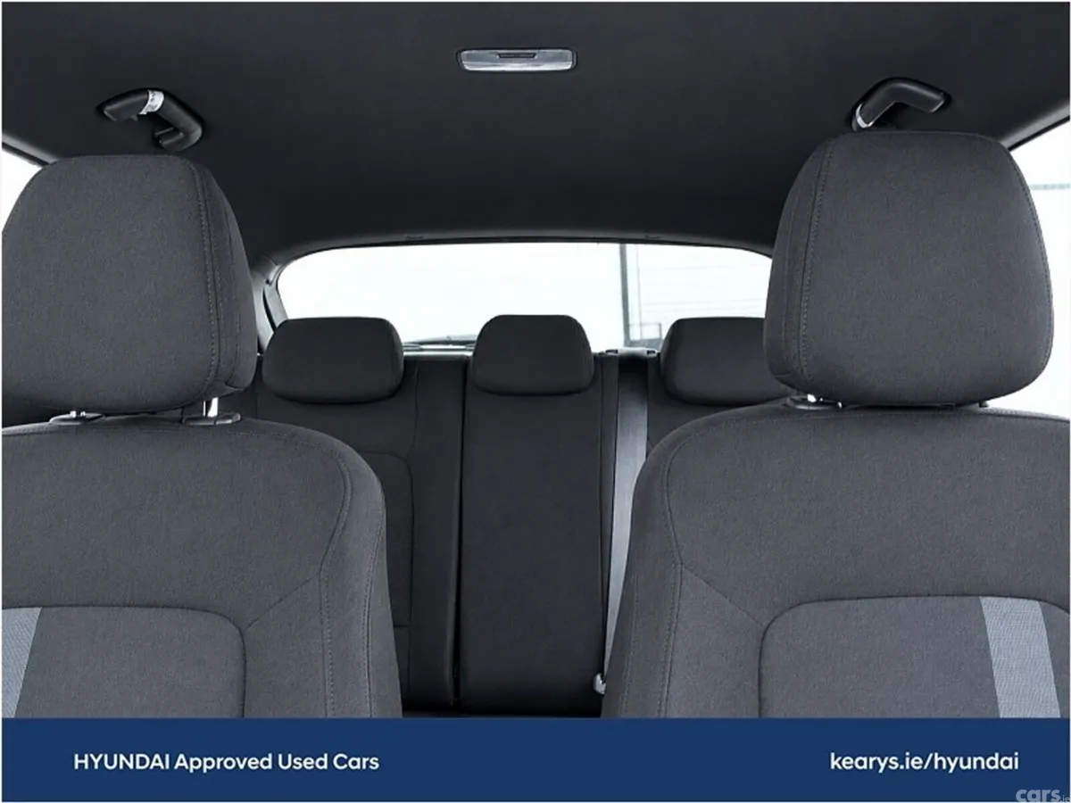 Hyundai i20 Hatchback, Petrol, 2027, Blue