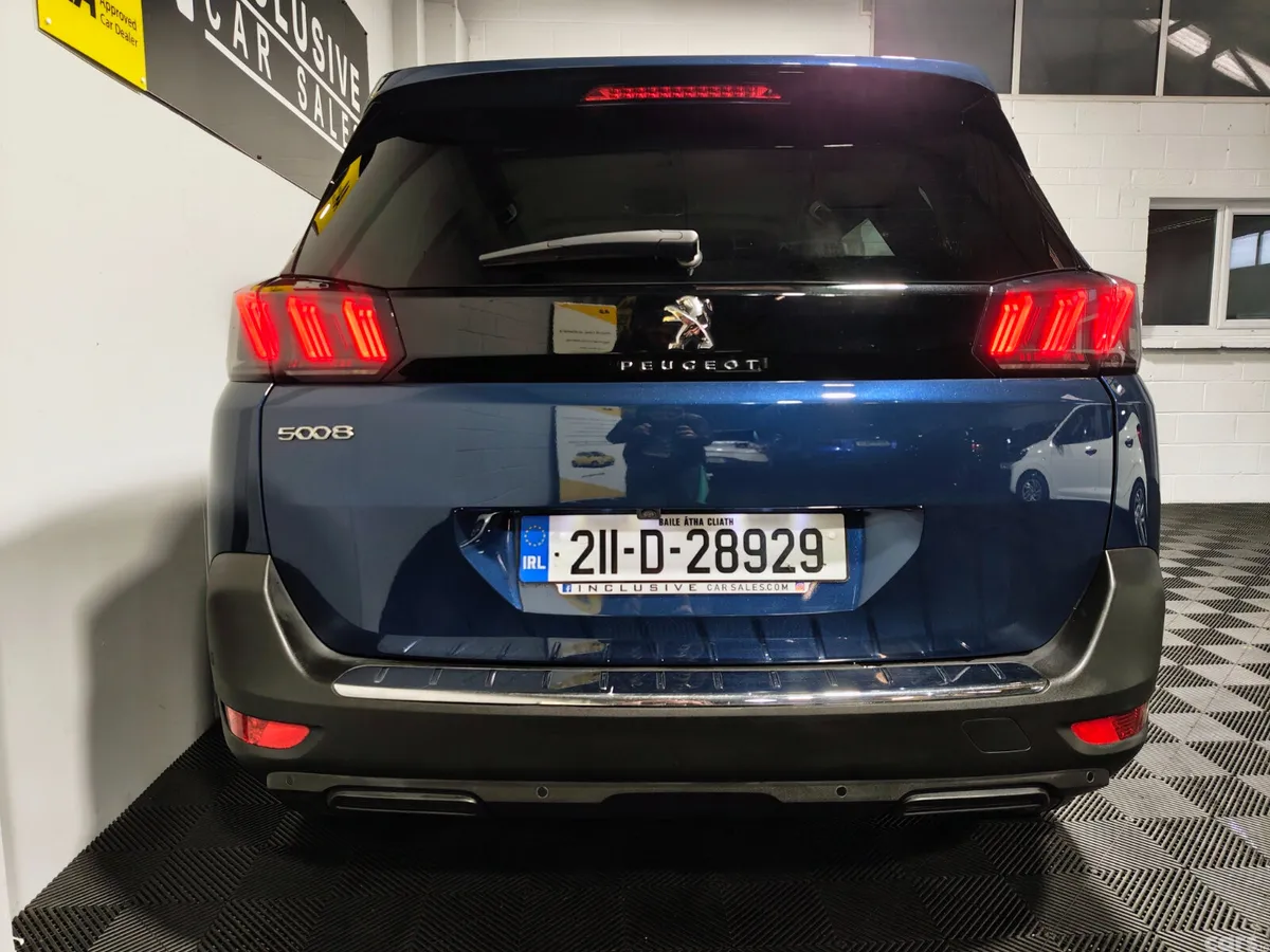 Peugeot 5008 MPV, Diesel, 2021, Blue