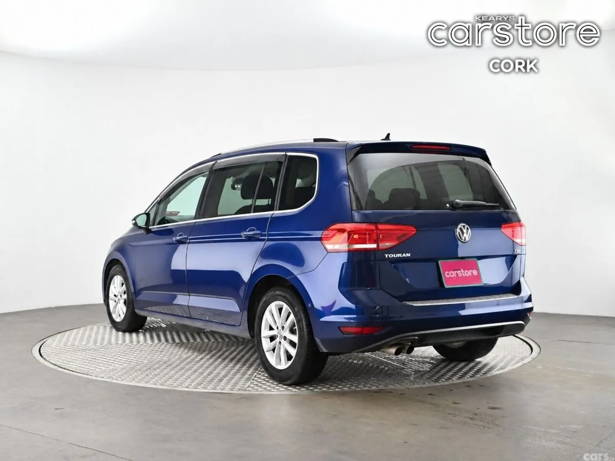 Volkswagen Touran MPV, Petrol, 2018, Blue