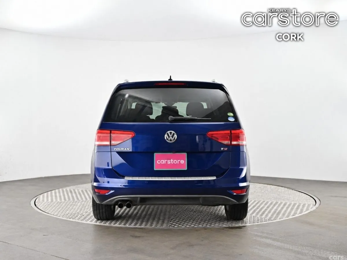 Volkswagen Touran MPV, Petrol, 2018, Blue