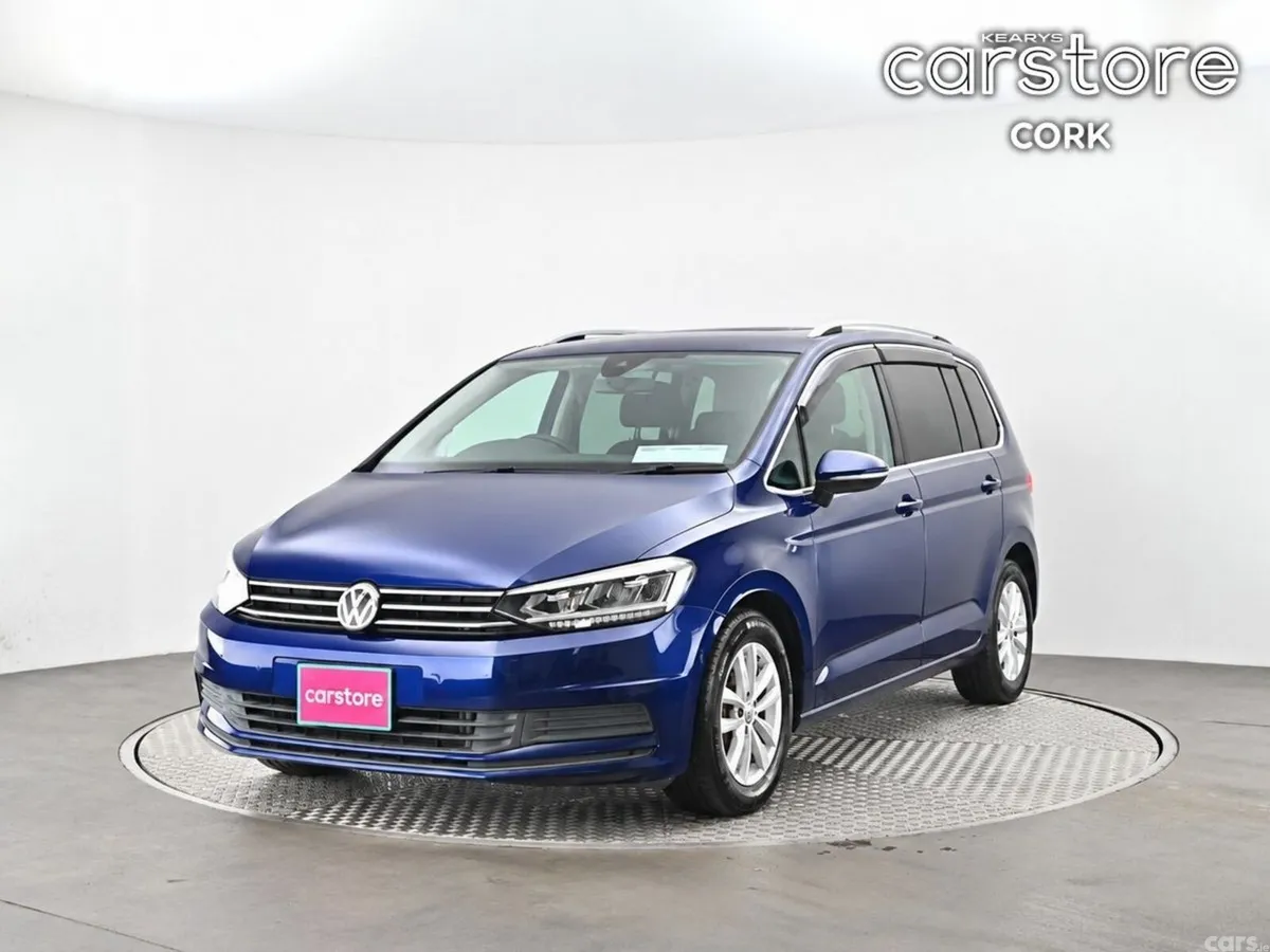 Volkswagen Touran MPV, Petrol, 2018, Blue