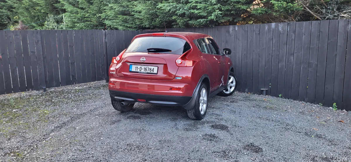 Nissan Juke SUV, Petrol, 2011, Red