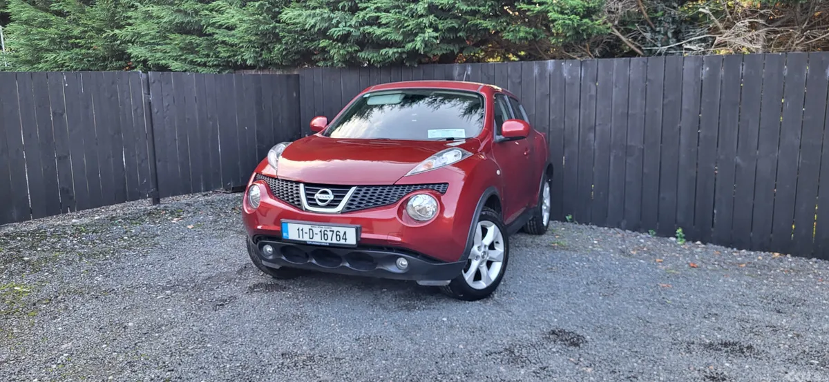 Nissan Juke SUV, Petrol, 2011, Red