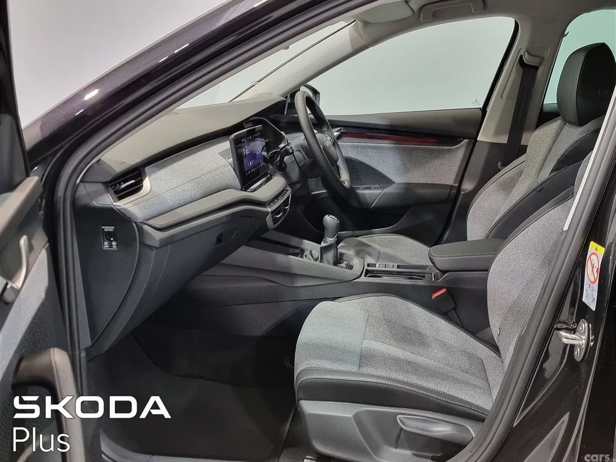 Skoda Octavia Saloon, Petrol, 2026, Black