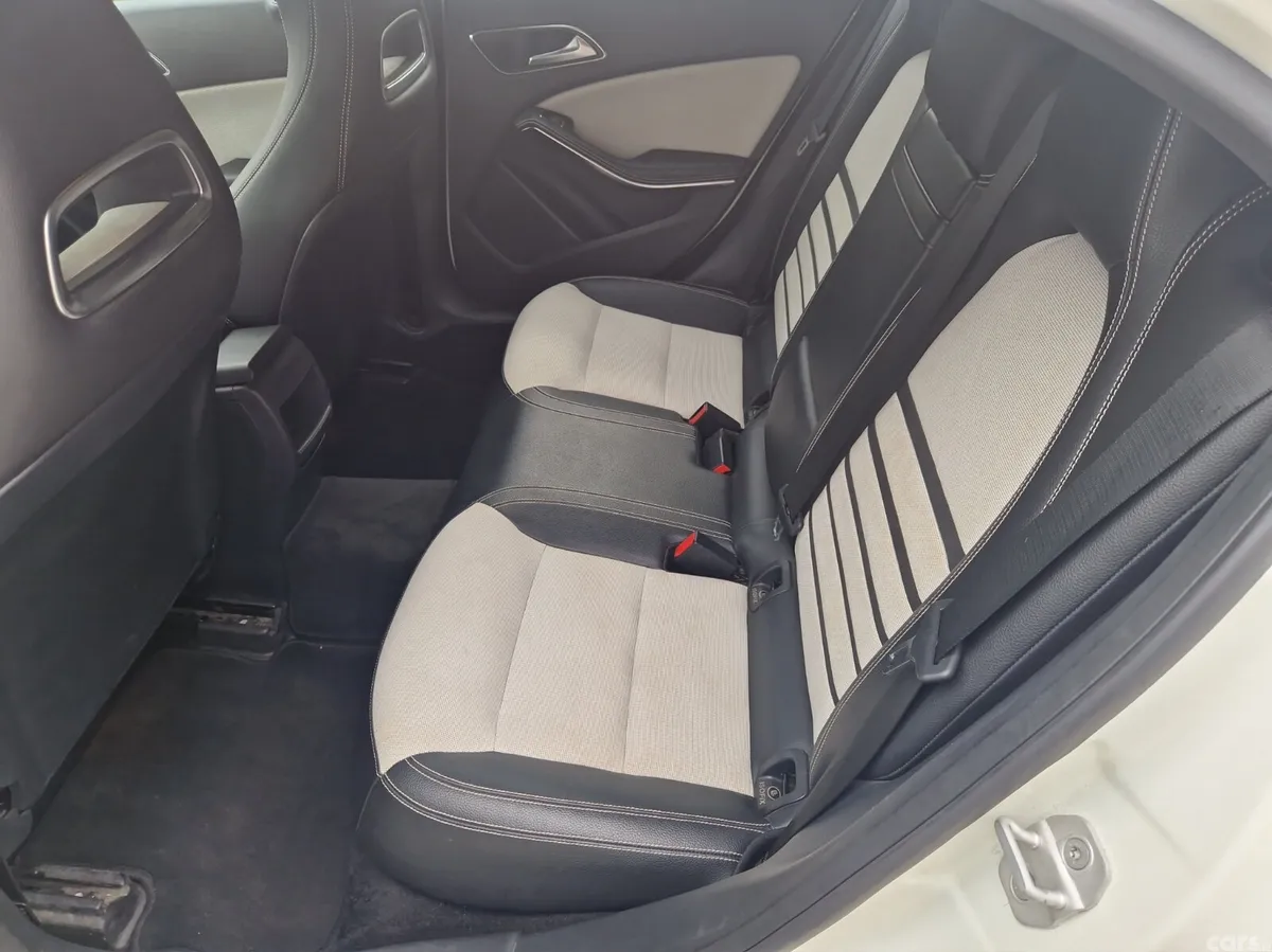 Mercedes-Benz A-Class Hatchback, Petrol, 2014, White