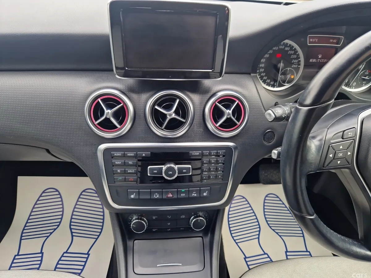 Mercedes-Benz A-Class Hatchback, Petrol, 2014, White