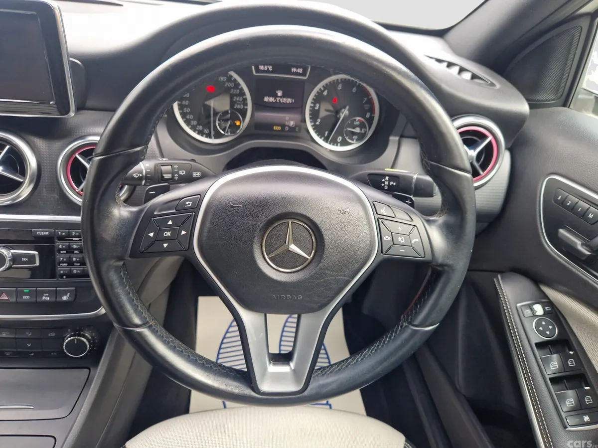 Mercedes-Benz A-Class Hatchback, Petrol, 2014, White