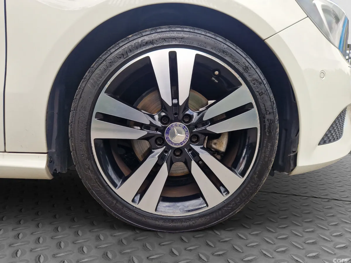 Mercedes-Benz A-Class Hatchback, Petrol, 2014, White