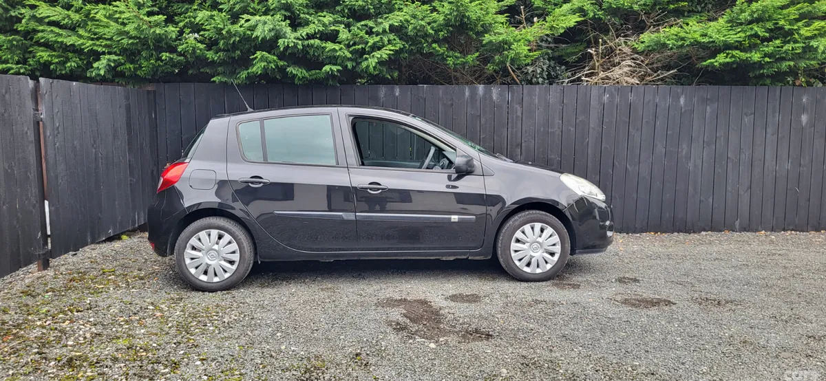 Renault Clio Hatchback, Petrol, 2012, Black