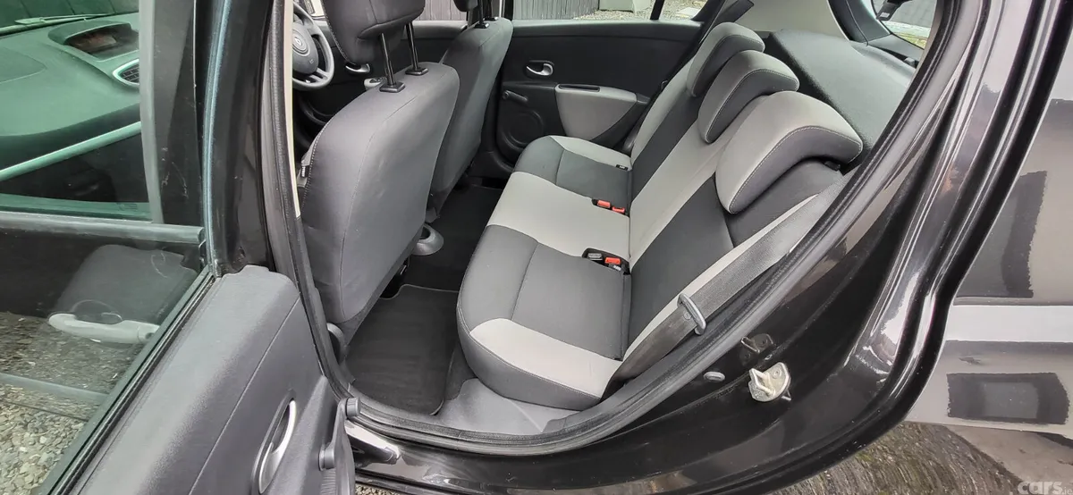 Renault Clio Hatchback, Petrol, 2012, Black