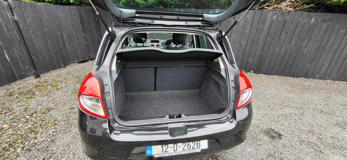 Renault Clio Hatchback, Petrol, 2012, Black