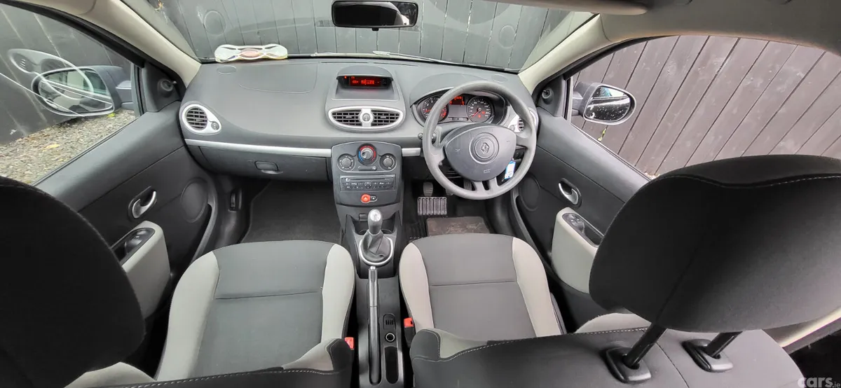 Renault Clio Hatchback, Petrol, 2012, Black