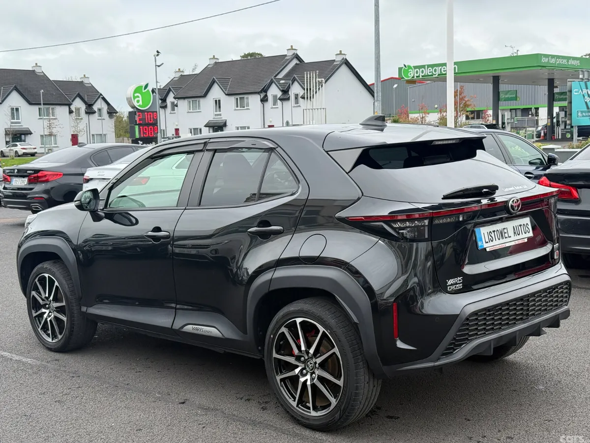 Toyota Yaris Cross SUV, Petrol Hybrid, 2023, Black