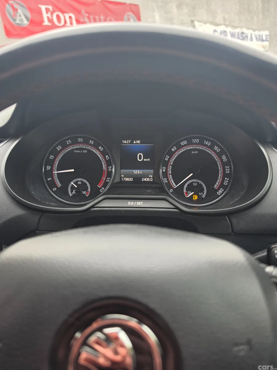 Skoda Octavia Saloon, Diesel, 2018, Black