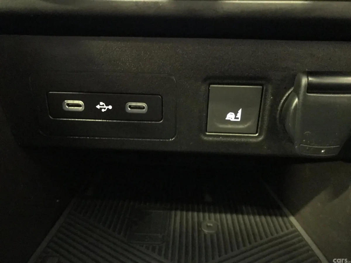 Dacia Jogger MPV, Petrol Hybrid, 2026, Green