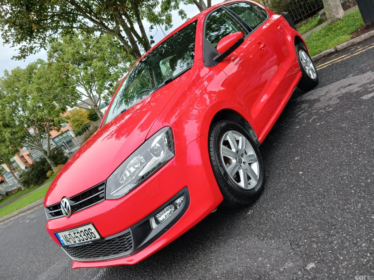 Volkswagen Polo Hatchback, Petrol, 2014, Red