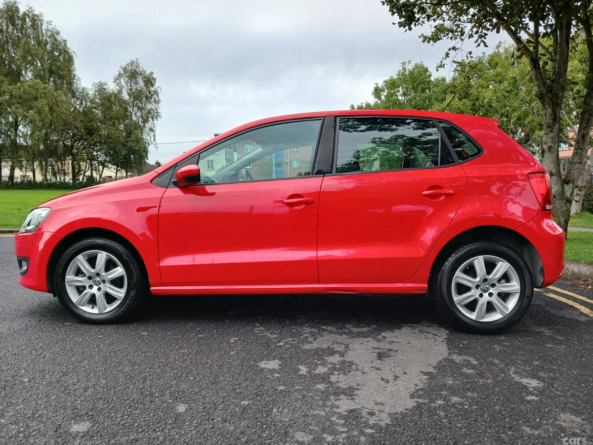 Volkswagen Polo Hatchback, Petrol, 2014, Red