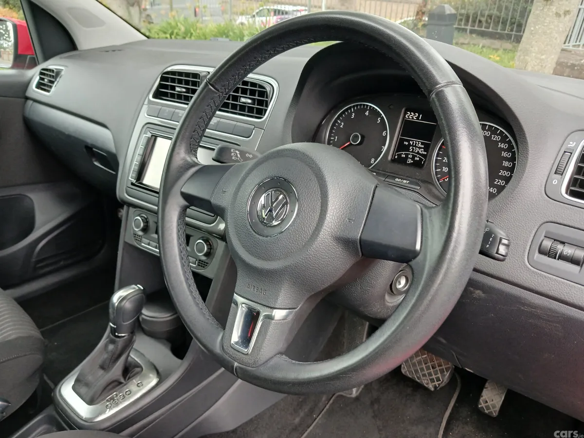 Volkswagen Polo Hatchback, Petrol, 2014, Red