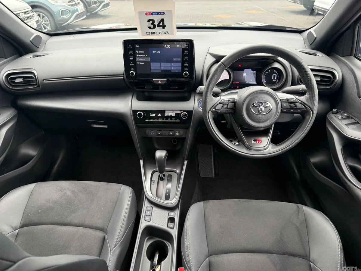 Toyota Yaris Cross SUV, Petrol Hybrid, 2023, Black