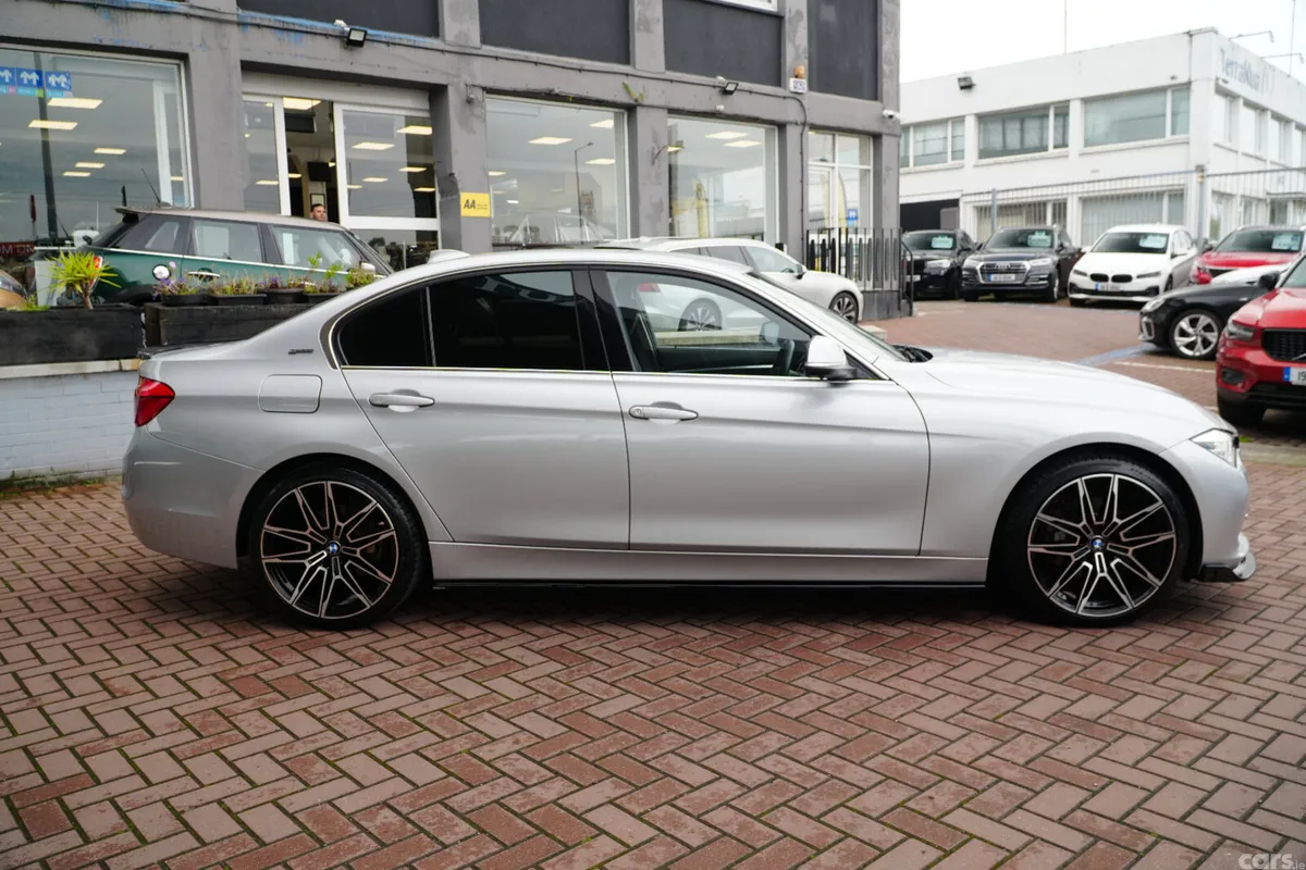 BMW 3-Series Saloon, Petrol Plug-in Hybrid, 2017, Grey