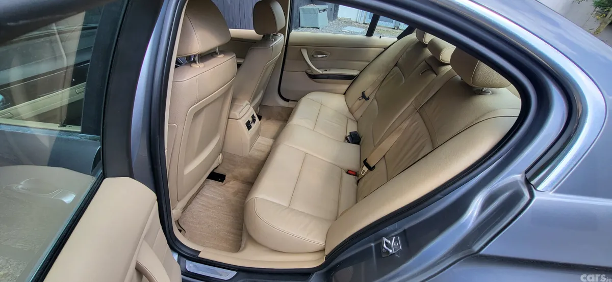 BMW 3-Series Saloon, Diesel, 2012, Grey