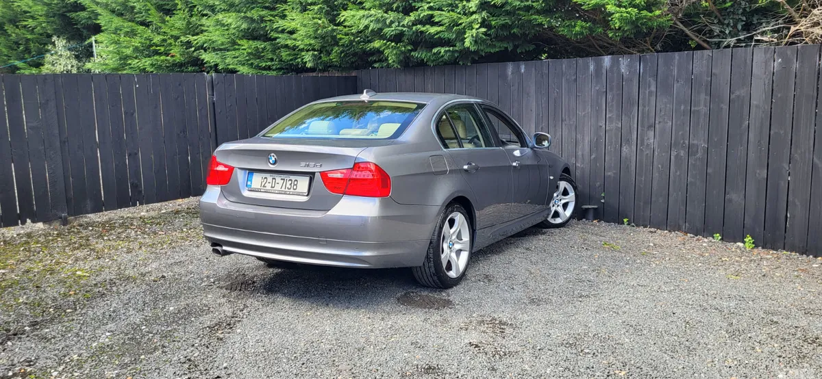 BMW 3-Series Saloon, Diesel, 2012, Grey