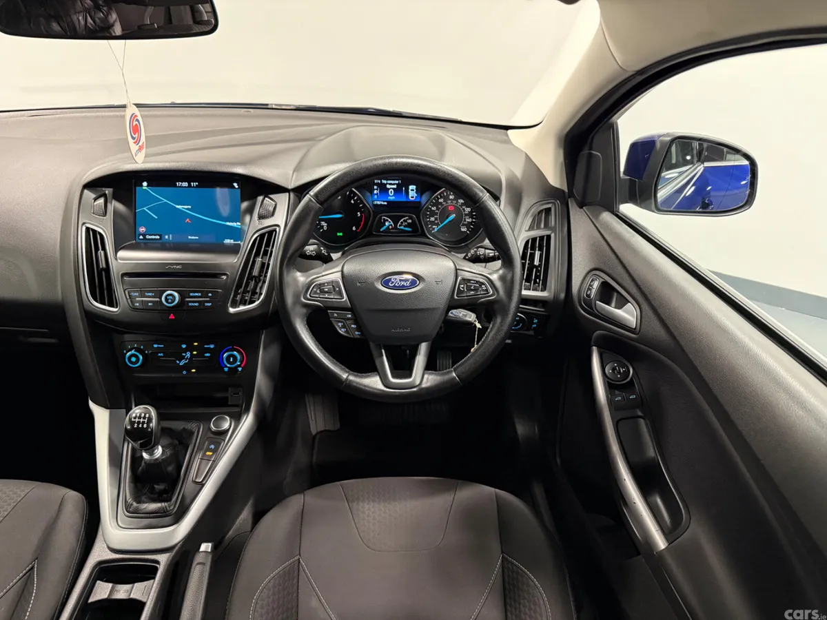 Ford Focus Hatchback, Diesel, 2017, Blue
