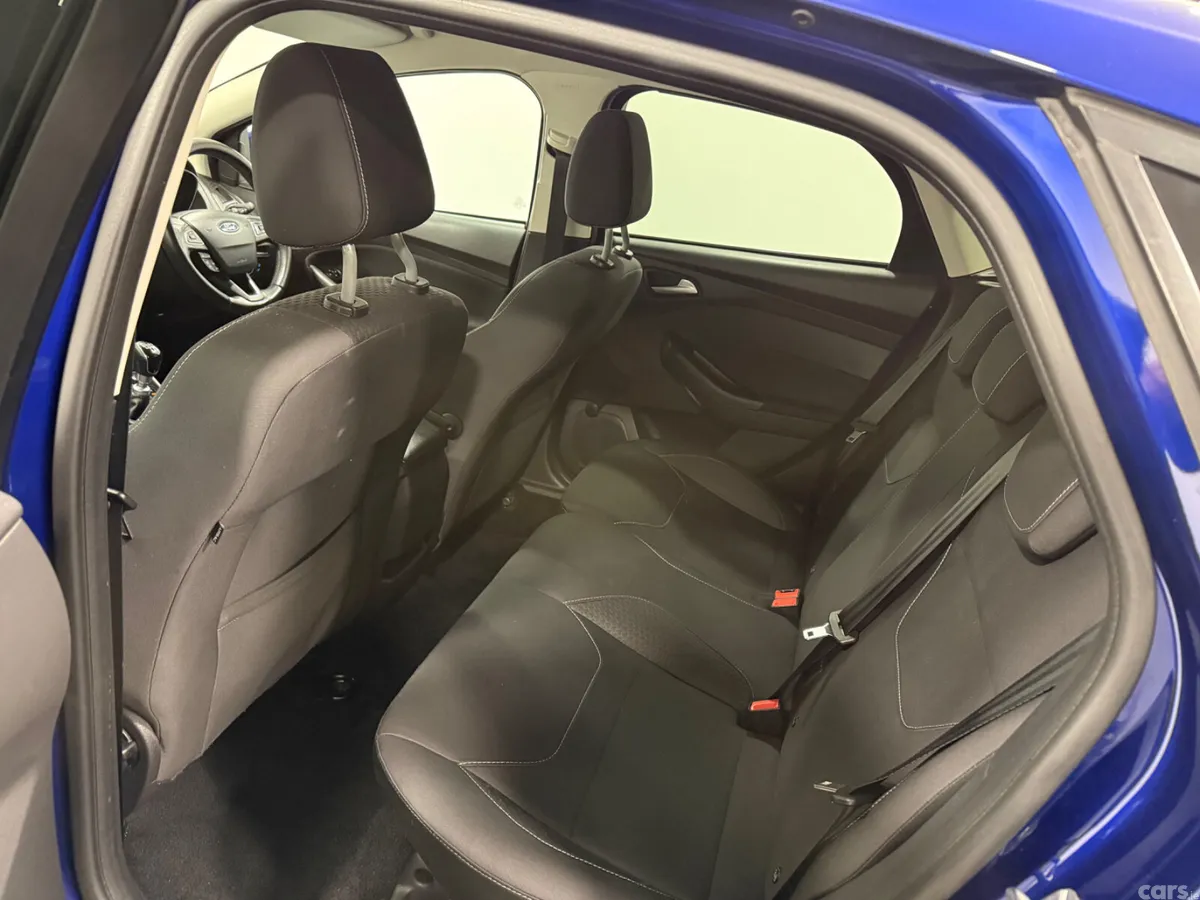 Ford Focus Hatchback, Diesel, 2017, Blue