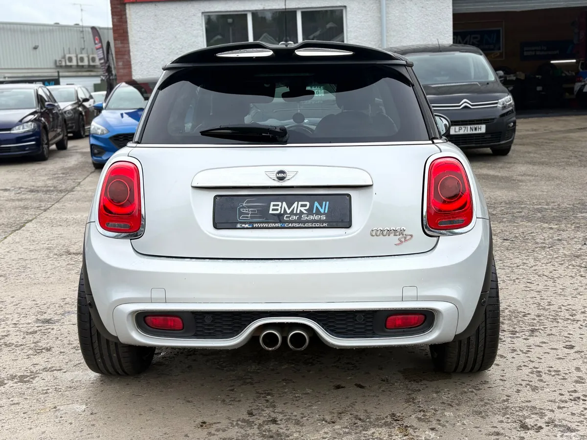 Mini Cooper Hatchback, Diesel, 2015, Silver