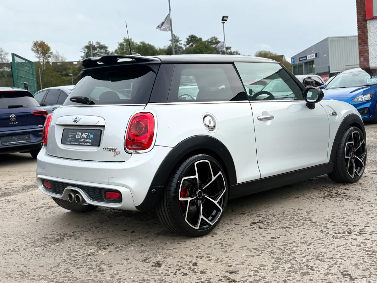 Mini Cooper Hatchback, Diesel, 2015, Silver
