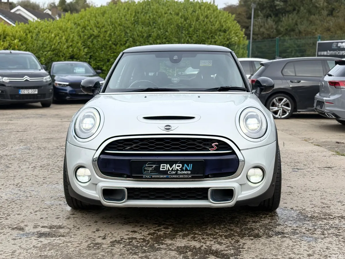 Mini Cooper Hatchback, Diesel, 2015, Silver