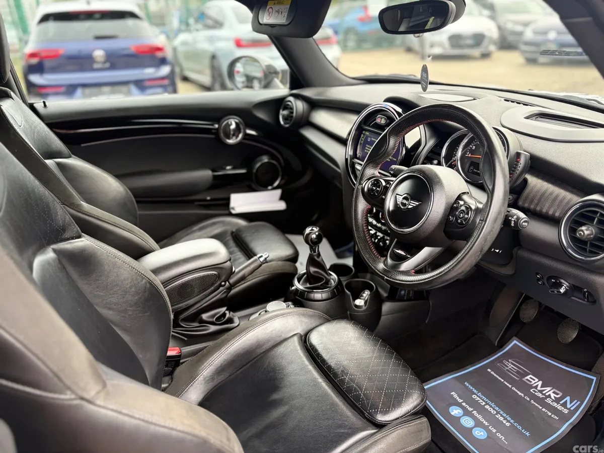 Mini Cooper Hatchback, Diesel, 2015, Silver