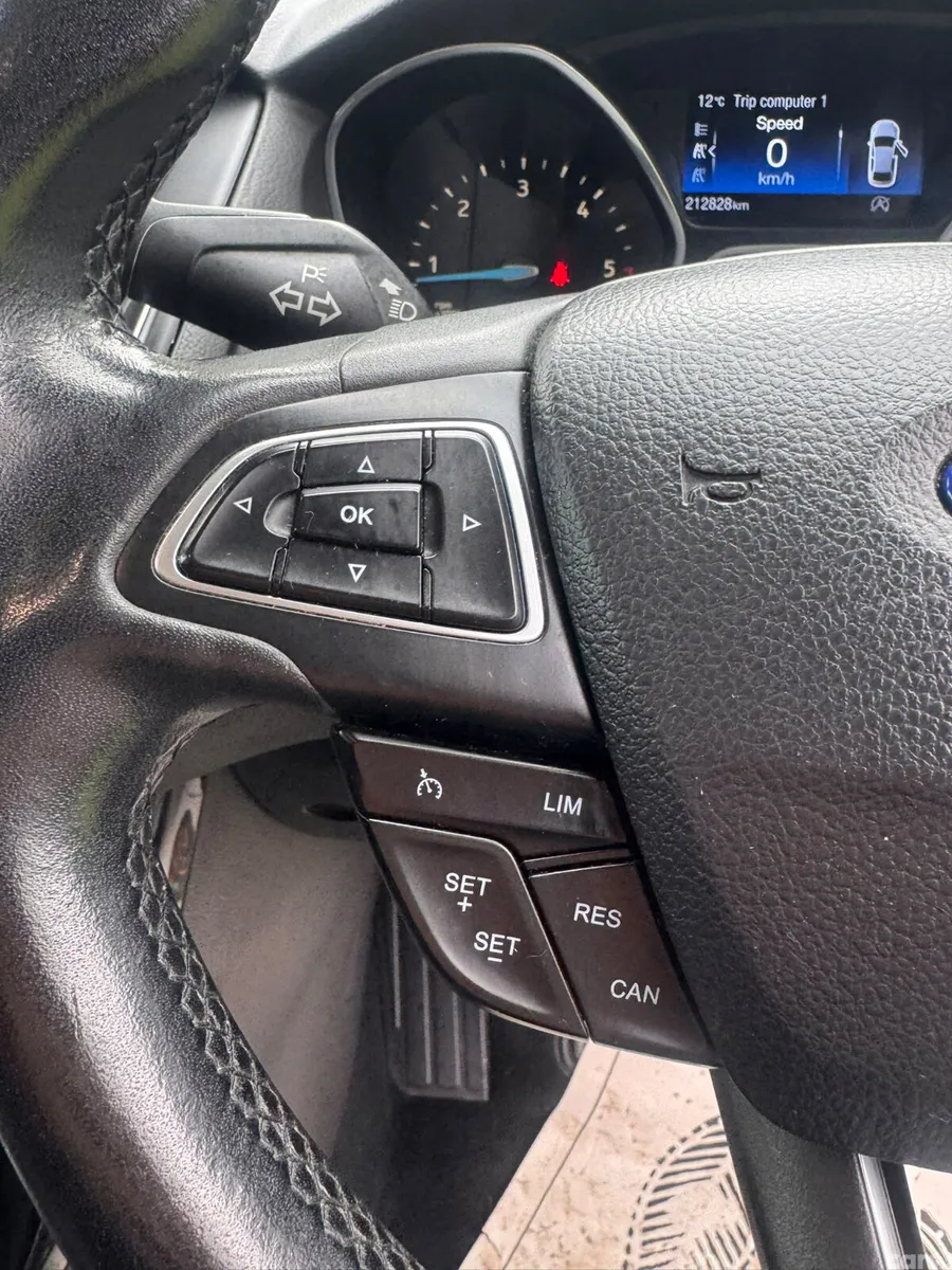 Ford Focus Hatchback, Diesel, 2016, Black