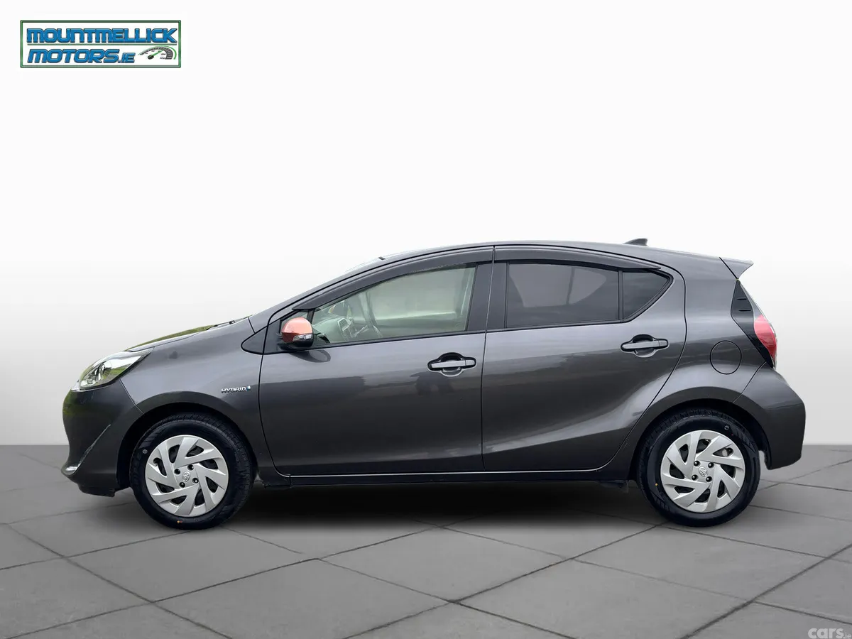 Toyota Aqua Hatchback, Petrol Hybrid, 2018, Grey