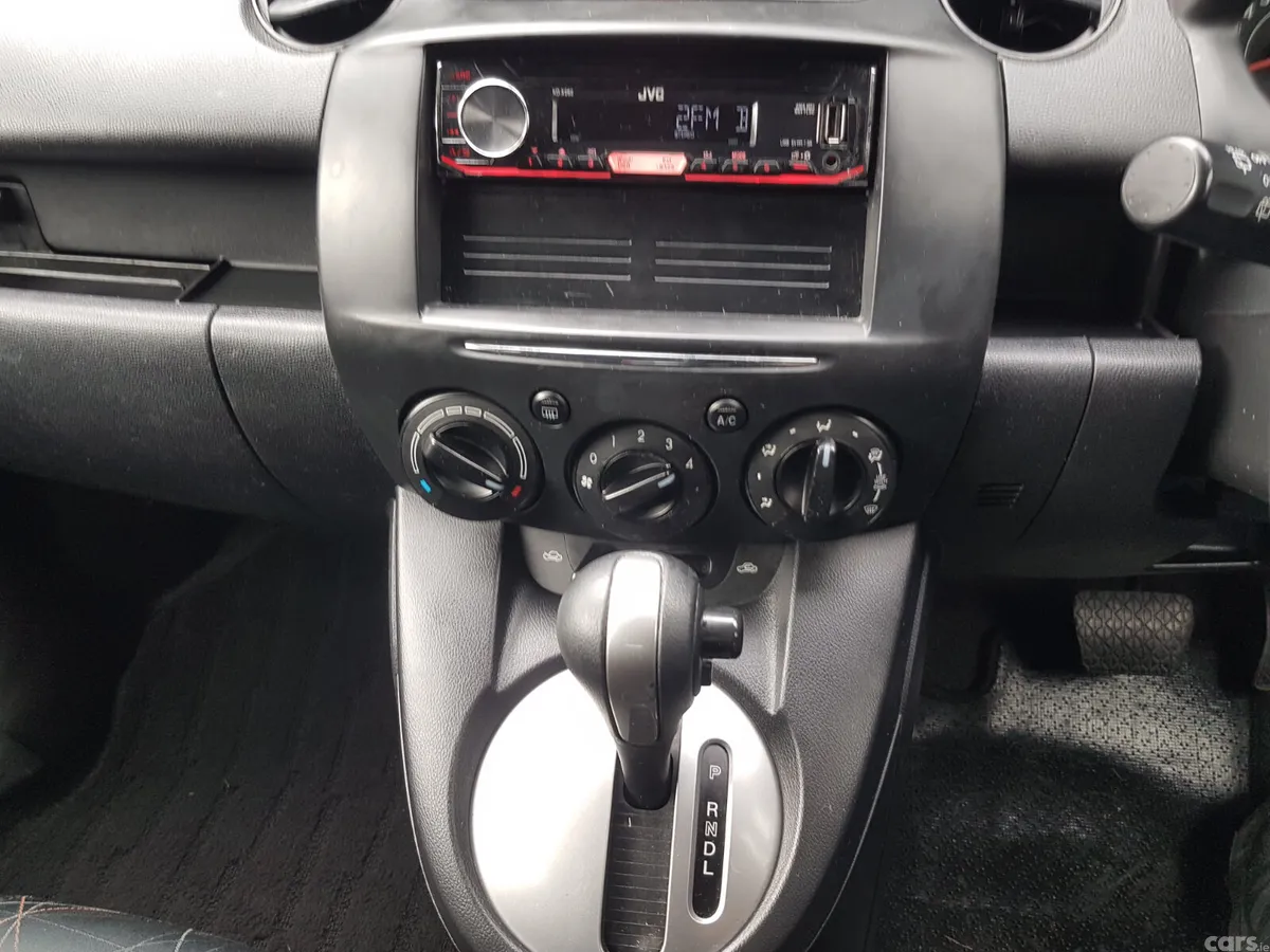 Mazda Demio MPV, Petrol, 2014, Grey
