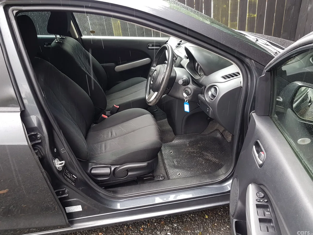 Mazda Demio MPV, Petrol, 2014, Grey