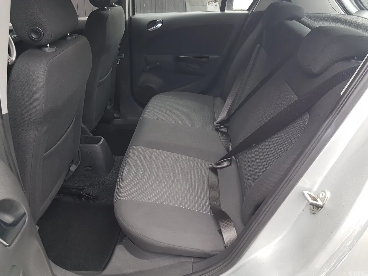 Opel Corsa Hatchback, Petrol, 2014, Silver