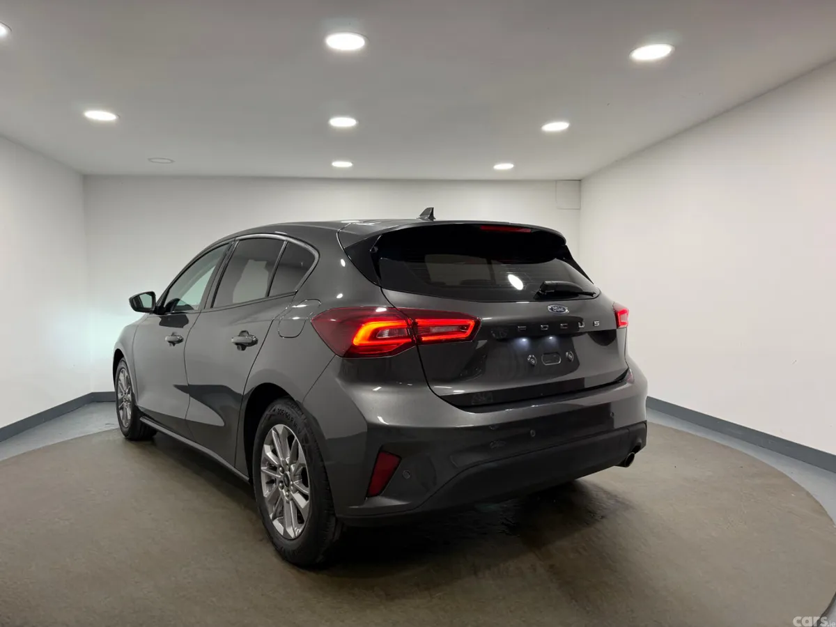 Ford Focus Hatchback, Diesel, 2022, Grey