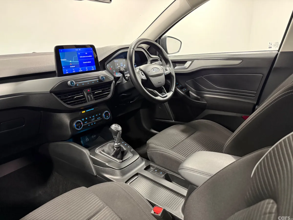 Ford Focus Hatchback, Diesel, 2022, Grey