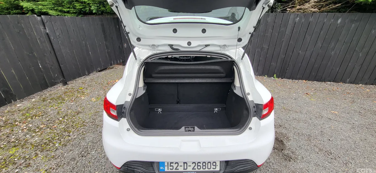 Renault Clio Hatchback, Petrol, 2015, White