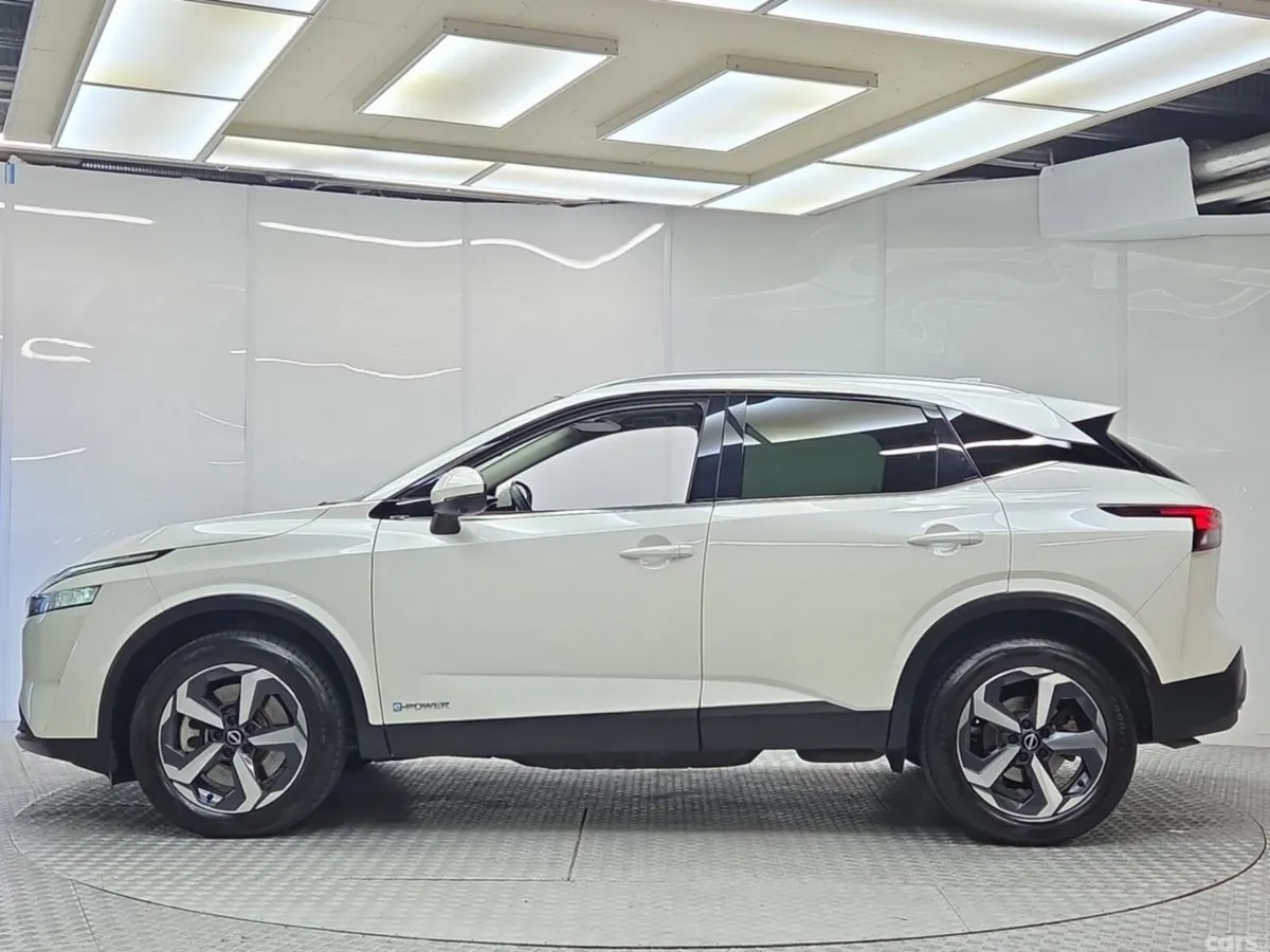 Nissan Qashqai MPV, Petrol, 2024, White