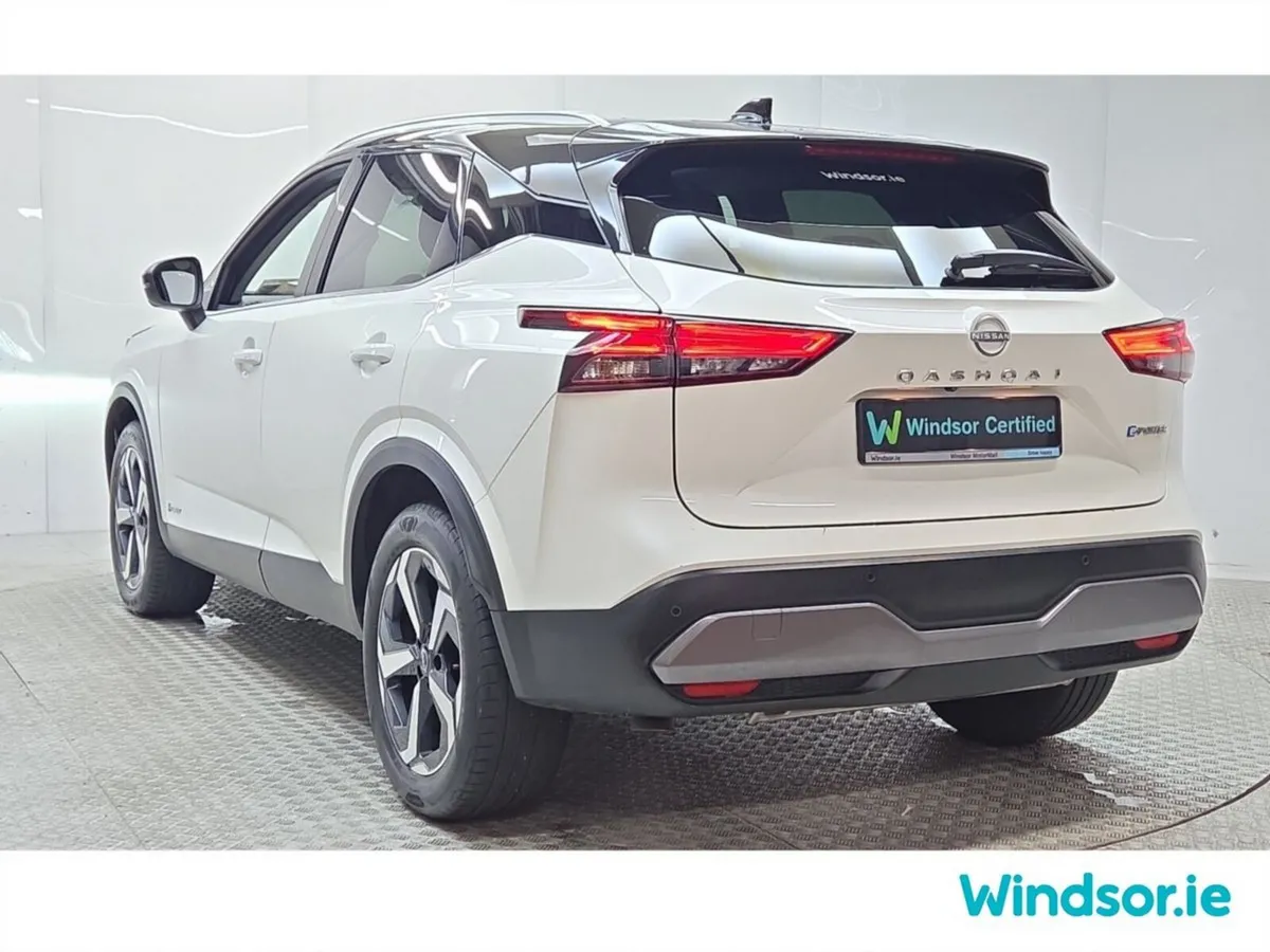 Nissan Qashqai MPV, Petrol Hybrid, 2023, White